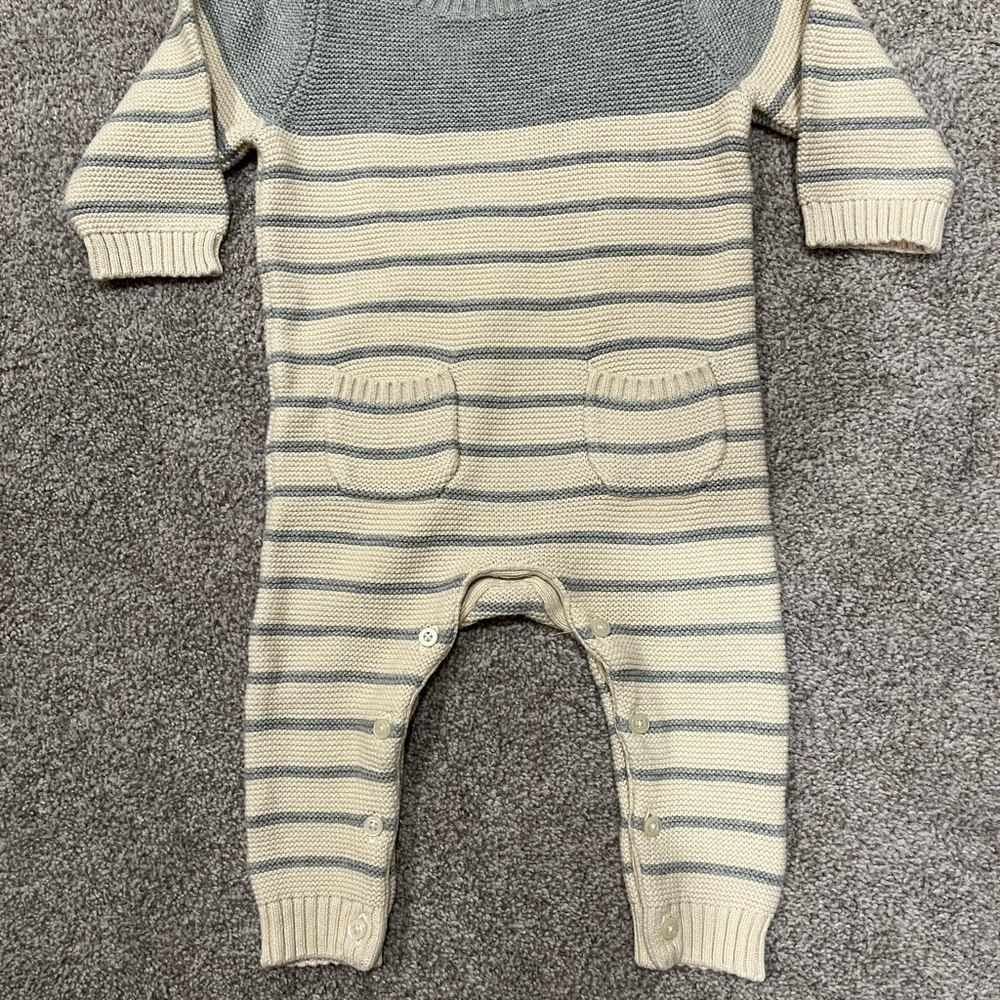 GAP Gray and Cream Striped Kids Footie